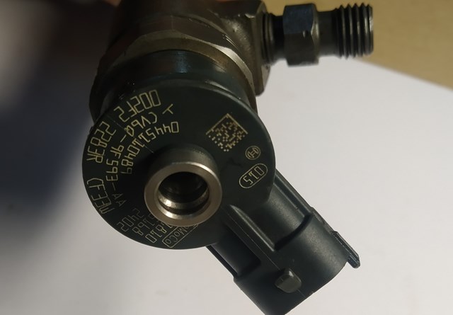 Форсунка впрыска топлива 0445110489 BOSCH