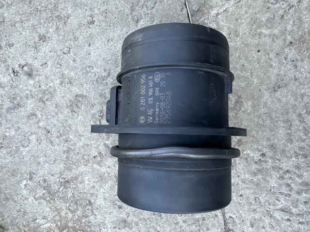 Датчик потока воздуха 03L906461A VAG