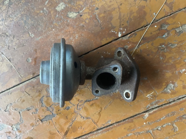 Клапан EGR, рециркуляции газов Ауди А8 D3