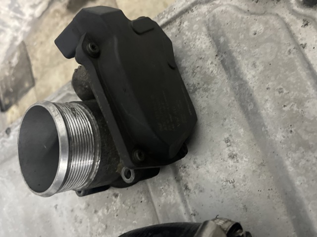 Заслонка воздушная Volkswagen Transporter T5