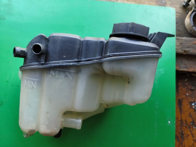  Расширительный бачок 1460978 FORD