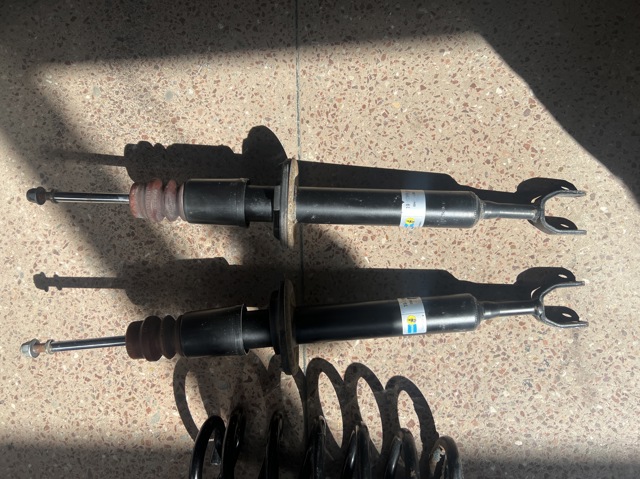 Амортизатор передний 19139951 BILSTEIN