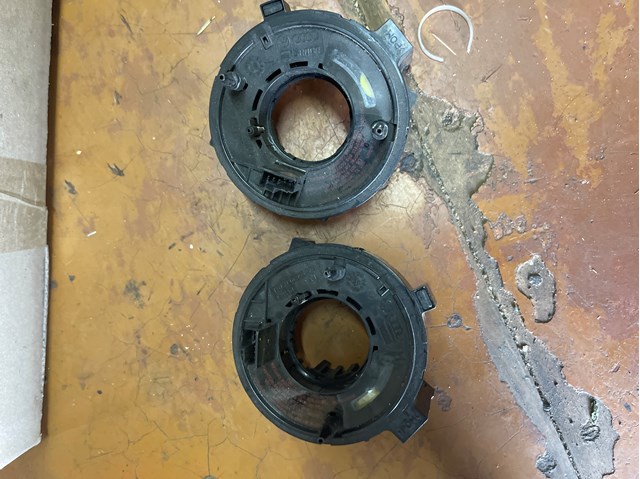 Кольцо контактное, шлейф руля Audi A6 C5