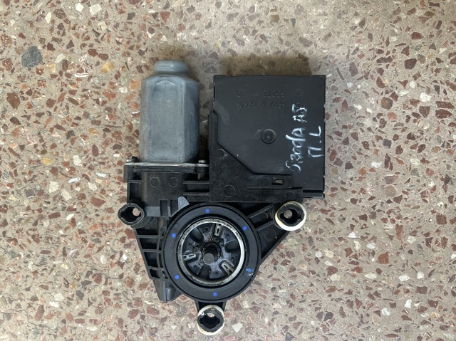 Привод электростеклоподъемника передний 1T0959701AFZ1D VAG