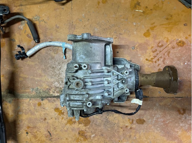Раздатка (коробка раздаточная) 2235784 FORD