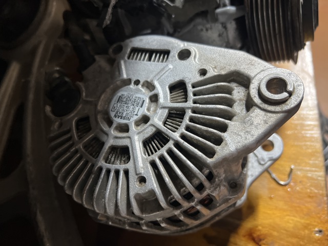 Автомобильный генератор 231009UA3B NISSAN
