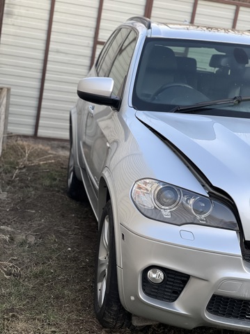 Пассажирская передняя дверь 41517211424 BMW
