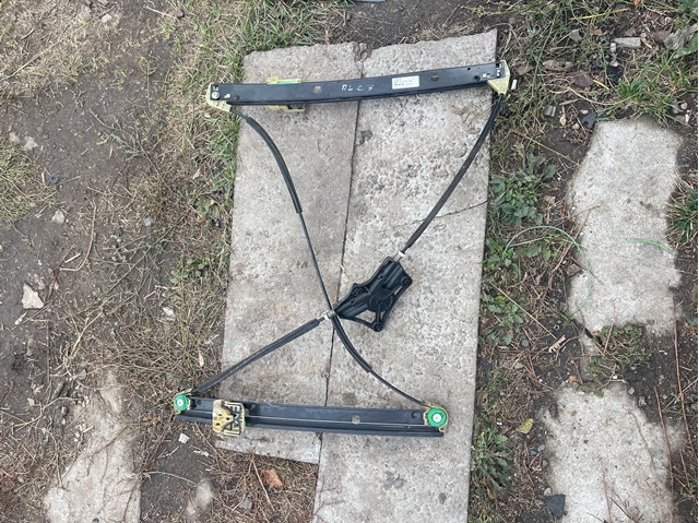 Стеклоподъемник передней двери 4G0837461 VAG