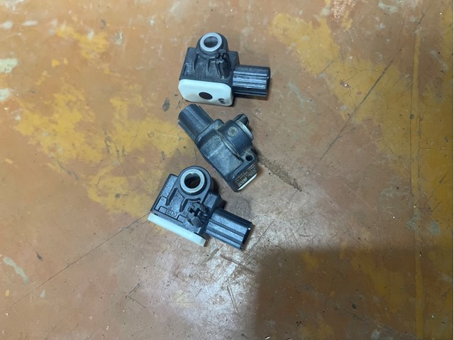 Датчик Айрбег передний 5118643 FORD