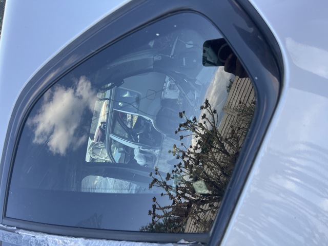 Стекло кузова/багажного отсека, левое 51377207881 BMW