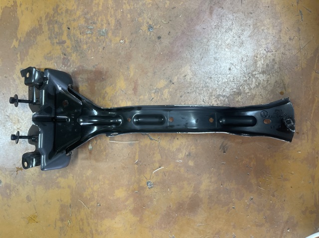 Кронштейн замка капота 7L0805799D VAG