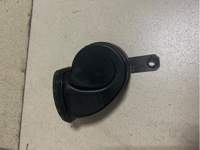Сигнал звуковой (клаксон) 8652048110 TOYOTA