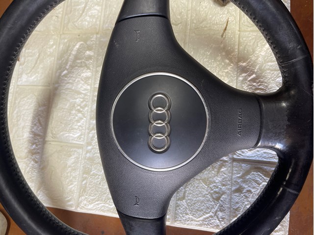 Подушка AIRBAG водительская 8E0880201CR6PS VAG