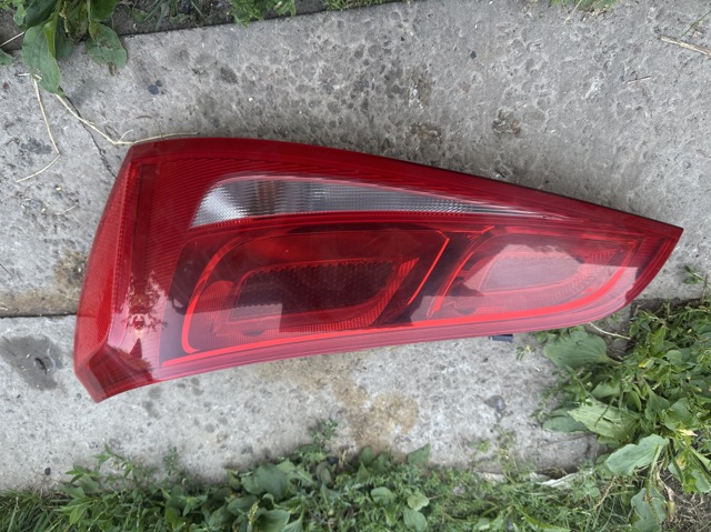 Правый стоп 8R0945094 VAG