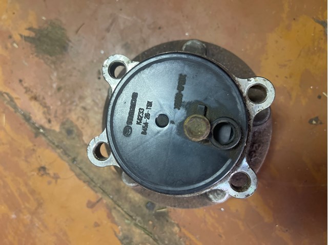 Ступицы задних колес B45A2615X MAZDA