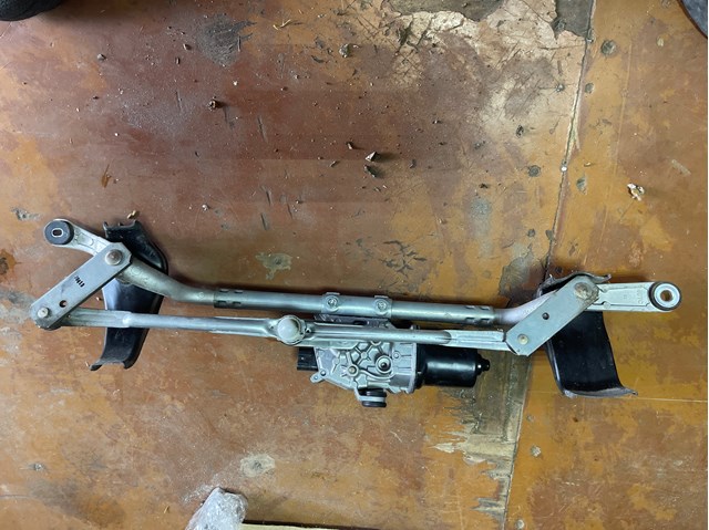 Трапеция дворников BHS267360A MAZDA