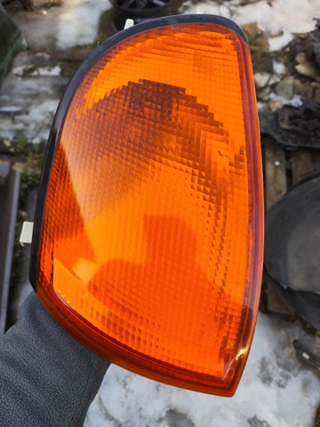 Поворотник левый MR162667 MITSUBISHI