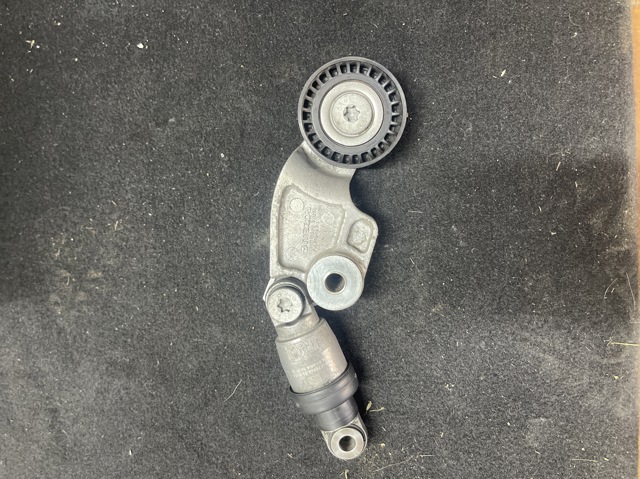 Роликовий модуль натяжителя ремня SH0115980D MAZDA