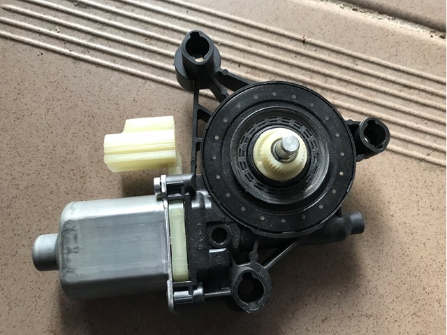 FORD CM0941200 Мотор стеклоподъемника двери передней правой в наличии Киев