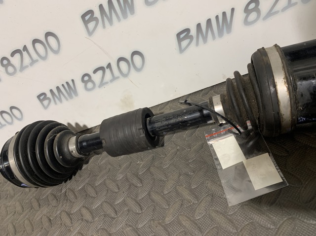 31608643383 BMW Полуось (привод) передняя левая купить в Ровно