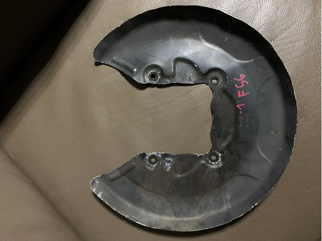 Кожух тормозного диска заднего 34206799739 BMW
