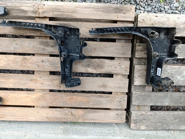 BMW 51128054020 Кронштейн бампера заднего правый в наличии Чернигов