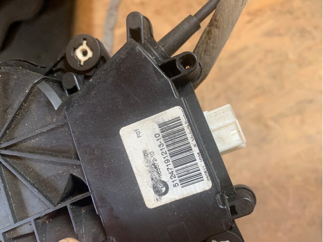 51247191213 BMW Мотор (клапан) дотяжки багажника купить в Полтава