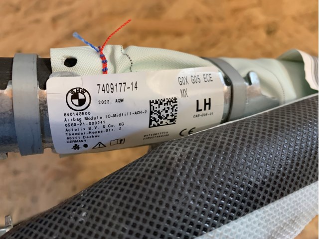 Левая шторка безопасности 72127409177 BMW