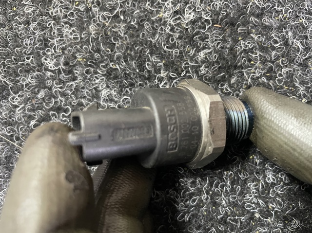 0281002568 Датчик давления топлива купить Харьков