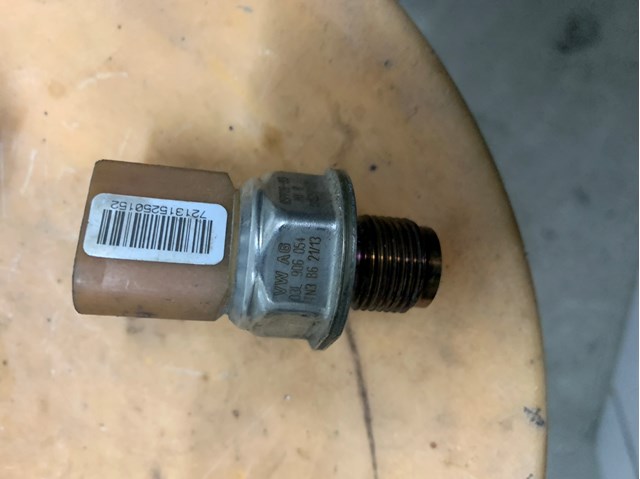 03L906054 Датчик давления топлива купить Ирпень