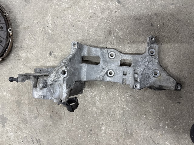 Крепление генератора Фольксваген Поло VI