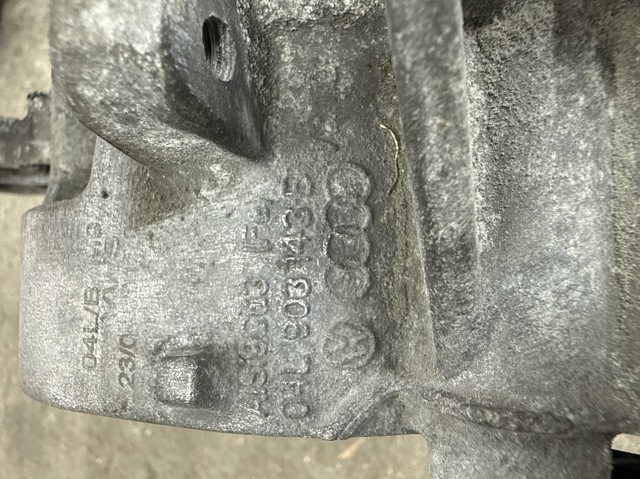 VAG 04L903143B Кронштейн генератора в наличии Харьков
