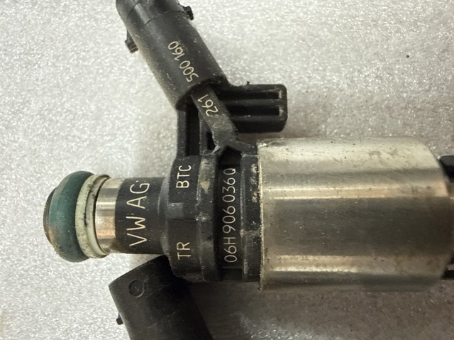 06H906036Q VAG Форсунка впрыска топлива купить в Черновцы