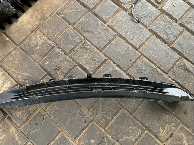 Решетка на бампер 108592700C Tesla Model