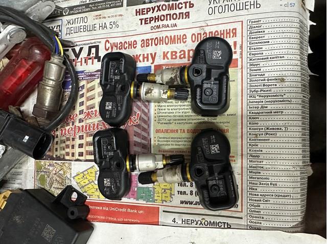 Датчик давления воздуха в шинах 10R035437 TOYOTA