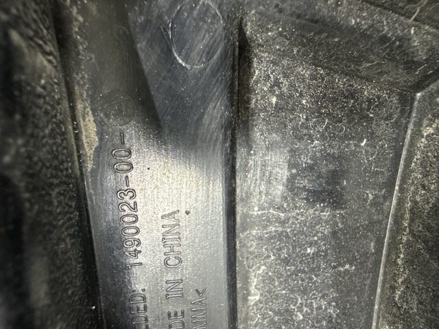TESLA 149002300A Заглушка (решетка) противотуманных фар бампера переднего левая в наличии Винница