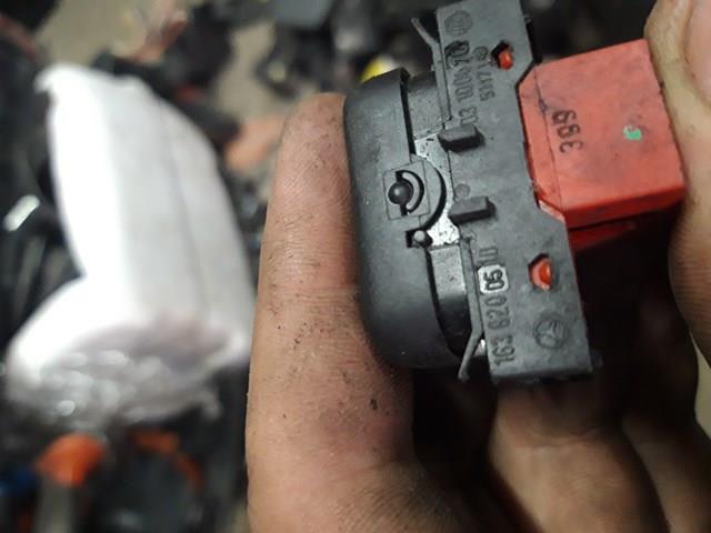 MERCEDES 1638200510 Кнопочный блок управления стеклоподъемником центральной консоли в наличии Кривой Рог