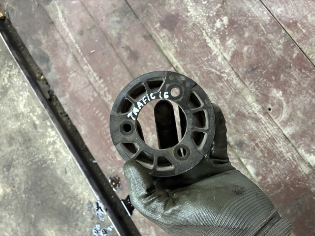 RENAULT 210511238R Шкив помпы в наличии Запорожье