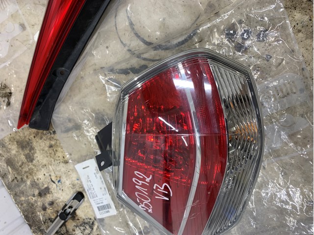 Задний левый внешний фонарь 265554CA0B NISSAN