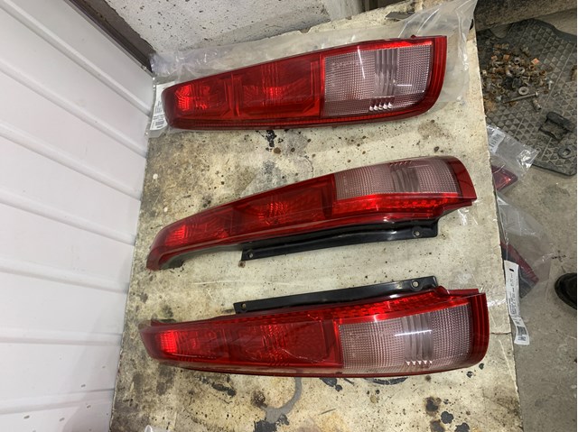 Левый стоп 26555EQ00A NISSAN