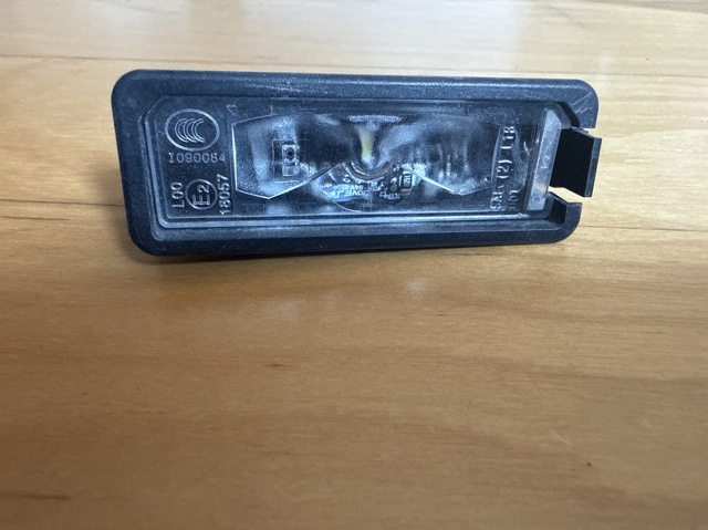 Фонарь освещения номерного знака 3G5943021 VAG