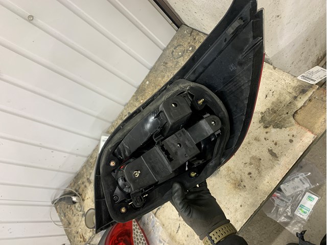 63217165737 BMW Фонарь задний левый внешний купить в Полтава