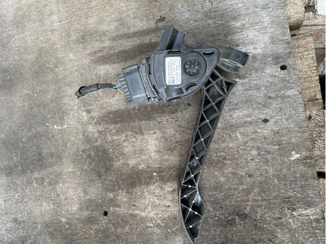 Педаль акселератора 6C119F836CC FORD