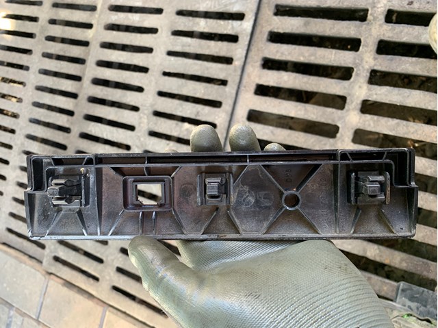 9017660219 MERCEDES Накладка двери задней левой купить в Ирпень