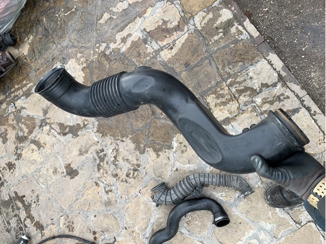 Воздухозаборник A0000949308 MERCEDES