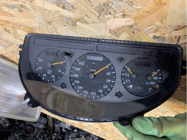Приборная доска A1635401847 MERCEDES