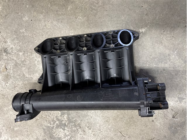 Впускной коллектор A6110902637 MERCEDES