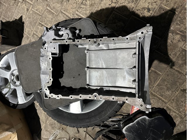 MERCEDES A6420140202 Поддон двигателя в наличии Ирпень