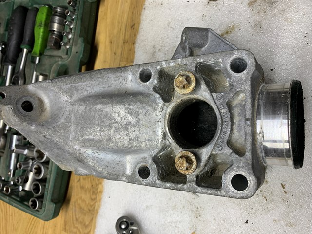 A6462230004 MERCEDES Кронштейн подушки (опоры) двигателя левой купить в Полтава
