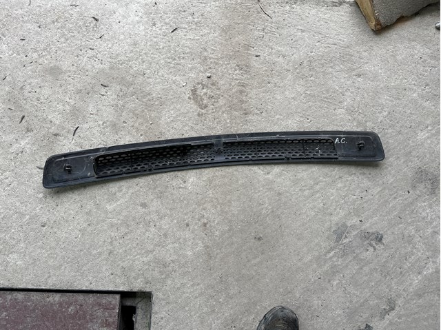 A9018300718 MERCEDES Решетка капота купить в Днепр
